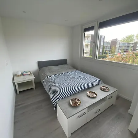 Spacious In A Suburb Of Rotterdam