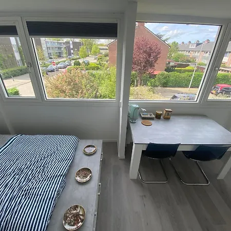 Spacious In A Suburb Of Homestay Rotterdam