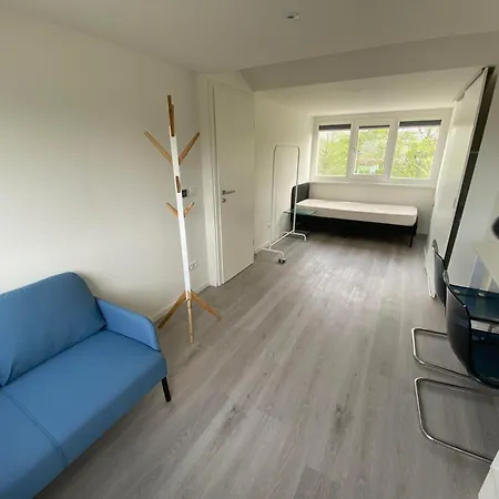 Spacious In A Suburb Of Homestay